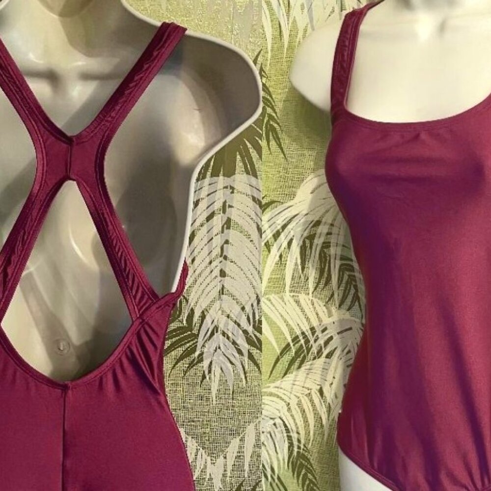 SPEEDO Racerback Raspberry Dark Pink Swimsuit - Ladies Sz 10